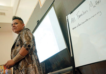 &copy; 2011 Gallup Independent / Adron Gardner 
